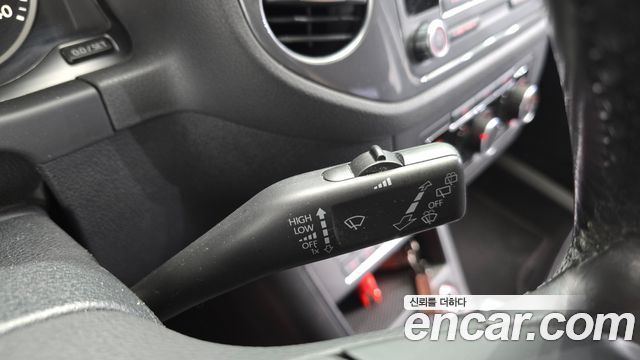 Volkswagen Tiguan 2015 — photo 19