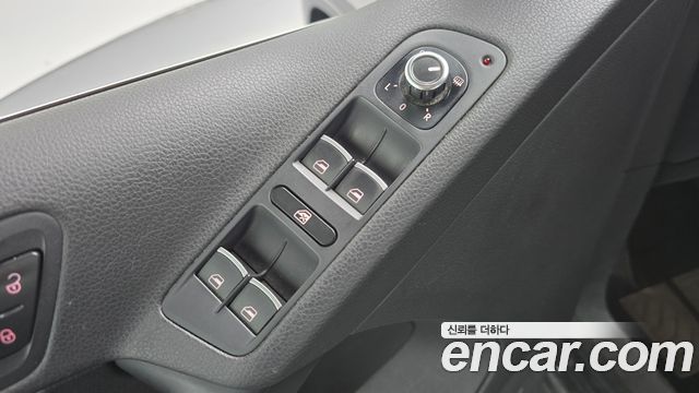 Volkswagen Tiguan 2015 — photo 20