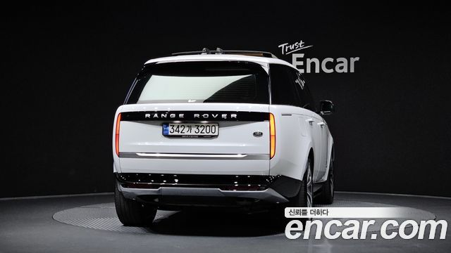 Land Rover Range Rover 2023 — photo 4