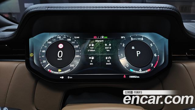 Land Rover Range Rover 2023 — photo 11