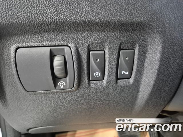 Renault Korea QM3 2018 — photo 15