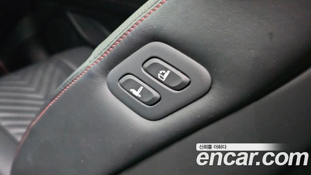 Genesis G80 2022 — photo 28