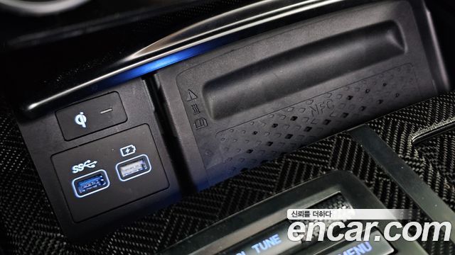 Genesis G80 2022 — photo 32
