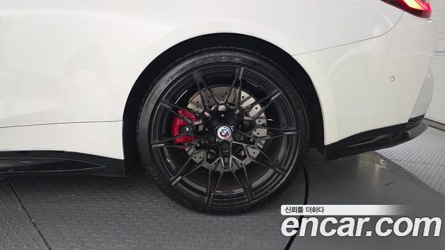 BMW M4 2022 — photo 7