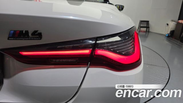 BMW M4 2022 — photo 9