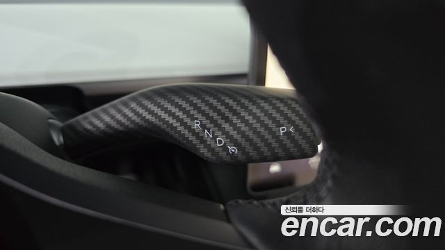Tesla Model Y 2024 — photo 12