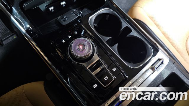 Kia Canival 2021 — photo 12