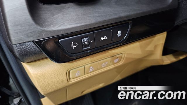Kia Canival 2021 — photo 21
