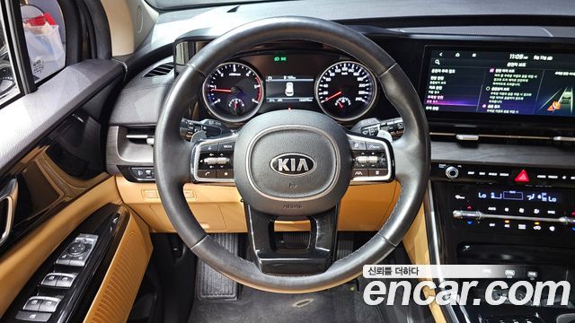 Kia Canival 2021 — photo 22