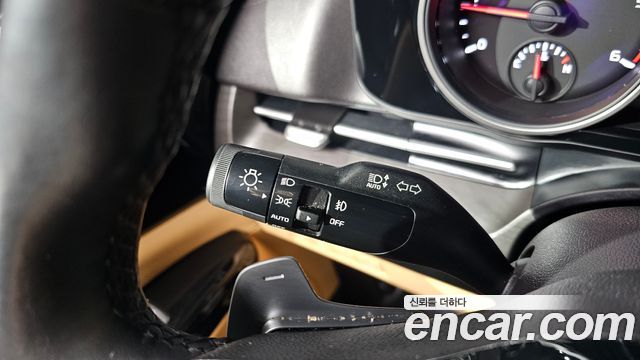 Kia Canival 2021 — photo 25