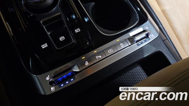 Kia Canival 2021 — photo 31