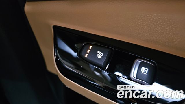 Kia Canival 2021 — photo 33