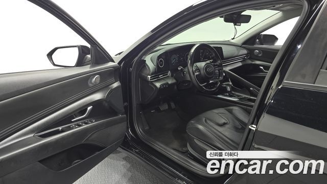 Hyundai AVANTE 2021 — photo 13