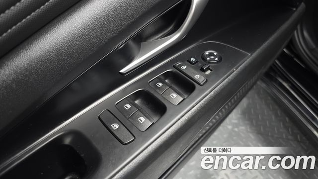 Hyundai AVANTE 2021 — photo 25