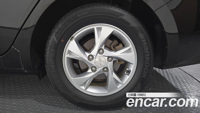 Hyundai AVANTE 2021 — photo 7