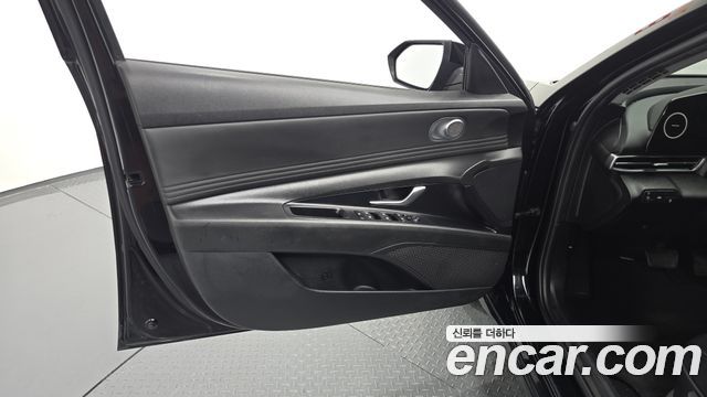 Hyundai AVANTE 2021 — photo 14