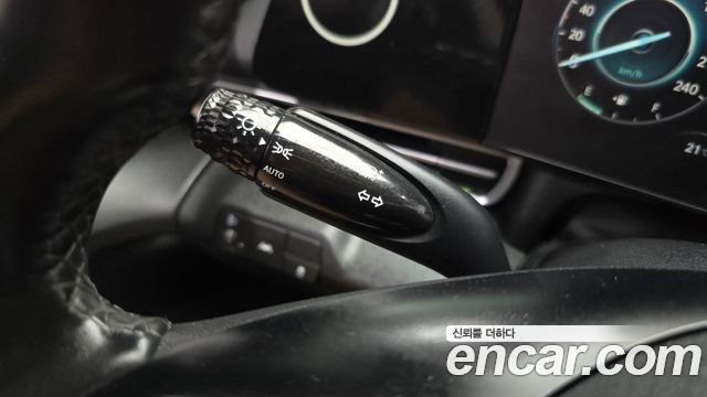 Hyundai AVANTE 2021 — photo 28