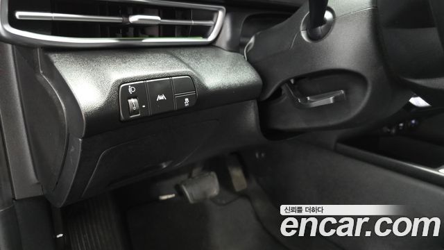 Hyundai AVANTE 2021 — photo 29