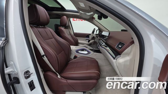 Mercedes-Benz GLS-Class 2023 — photo 10