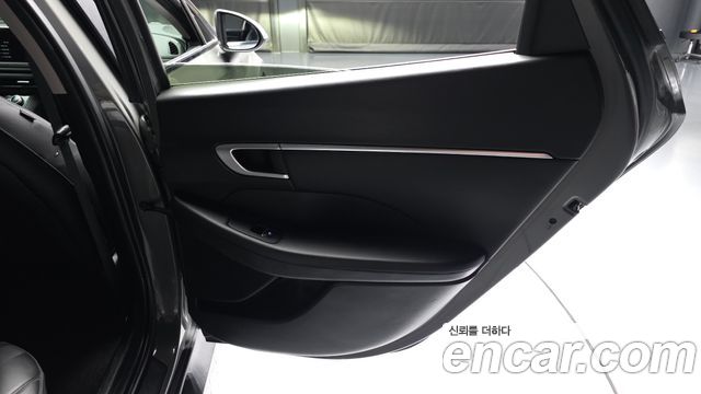 Hyundai Sonata 2022 — photo 15