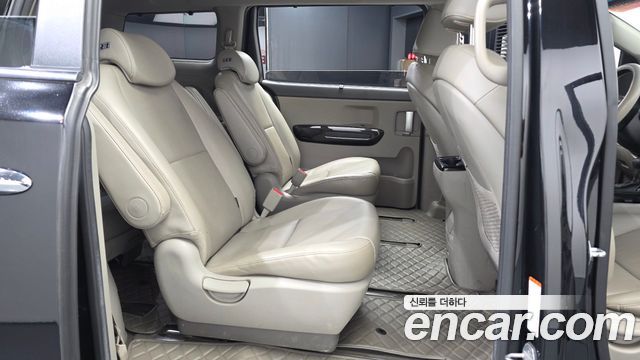 Kia Canival 2016 — photo 17