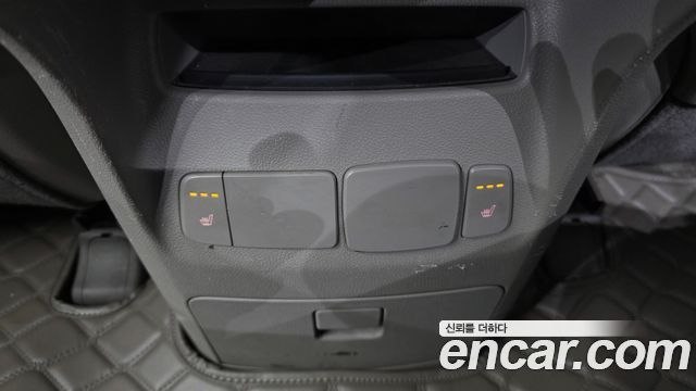 Kia Canival 2016 — photo 25