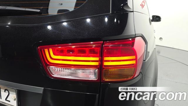 Kia Canival 2016 — photo 9