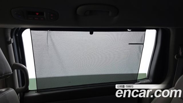 Kia Canival 2016 — photo 30