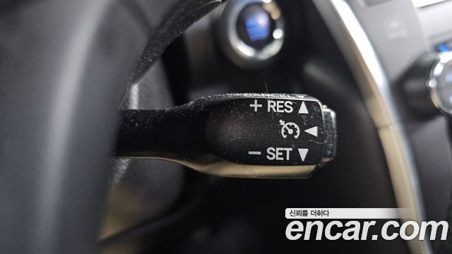 Toyota Camry 2017 — photo 16