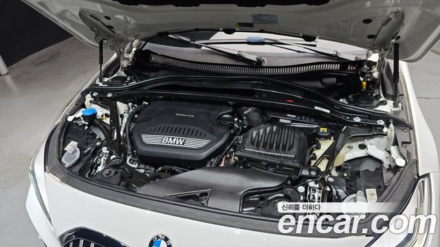 BMW 1-Series 2021 — photo 6