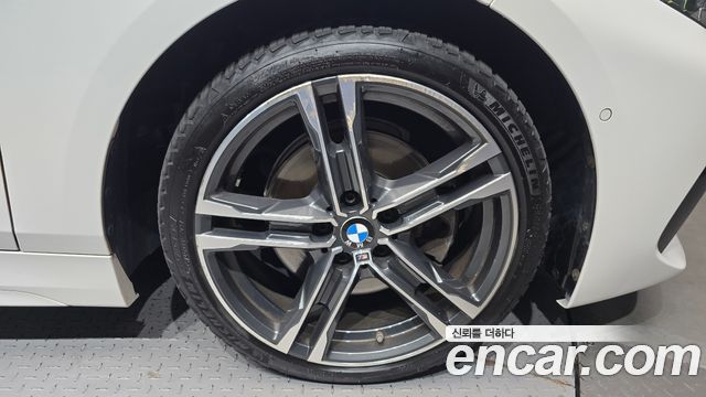 BMW 1-Series 2021 — photo 7