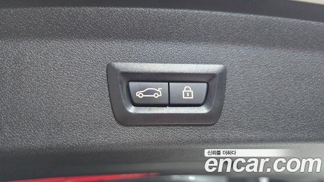 BMW 1-Series 2021 — photo 29