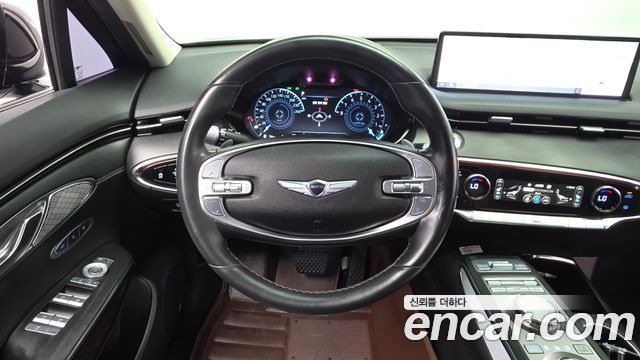 Genesis GV70 2021 — photo 19