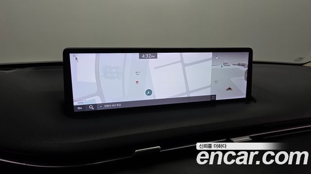 Genesis GV70 2021 — photo 21