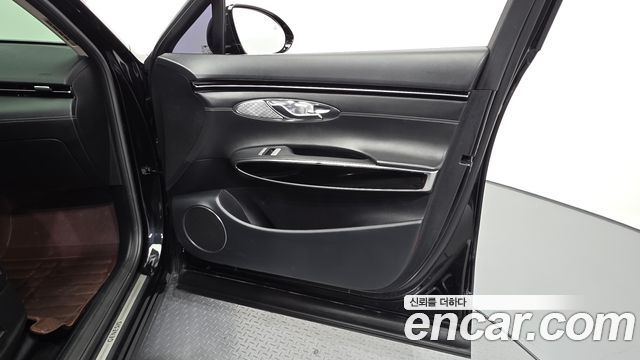 Genesis GV70 2021 — photo 14