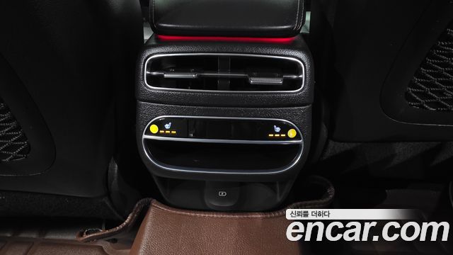Genesis GV70 2021 — photo 33