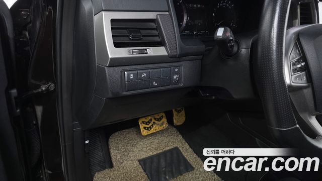 KG Mobility Rexton 2018 — photo 33