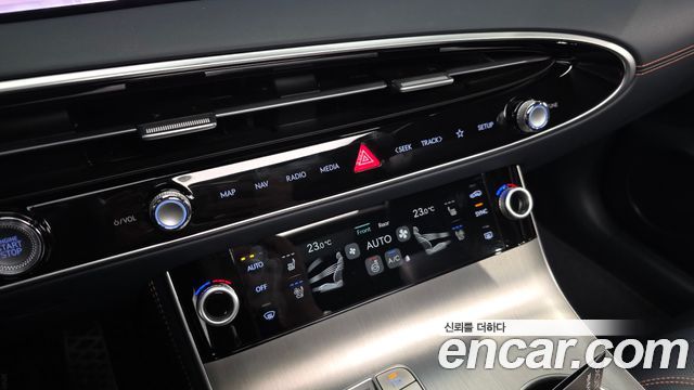 Genesis GV70 2025 — photo 23
