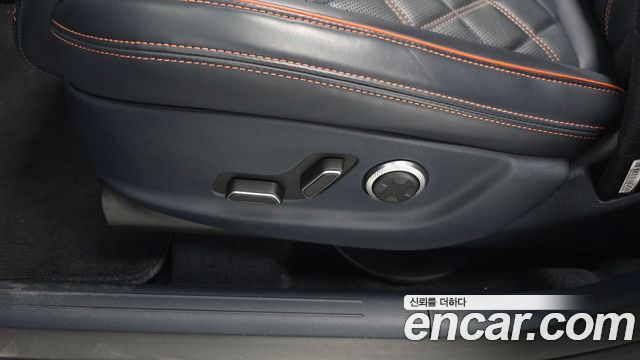 Genesis GV70 2025 — photo 34