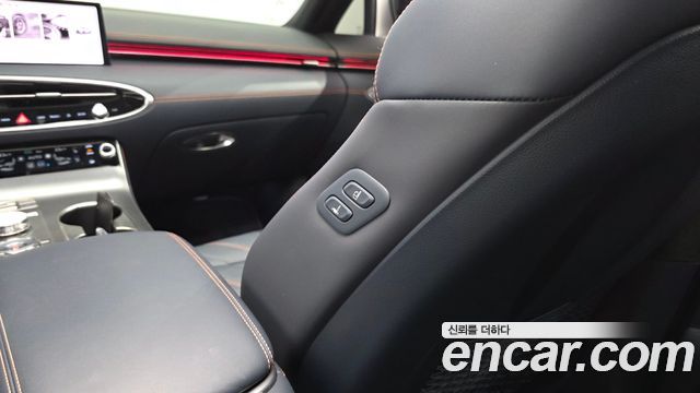 Genesis GV70 2025 — photo 36