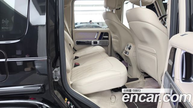 Mercedes-Benz G-Class 2021 — photo 18