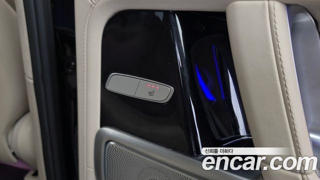 Mercedes-Benz G-Class 2021 — photo 25