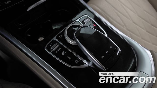 Mercedes-Benz G-Class 2021 — photo 31