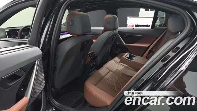BMW 5-Series 2026 — photo 17