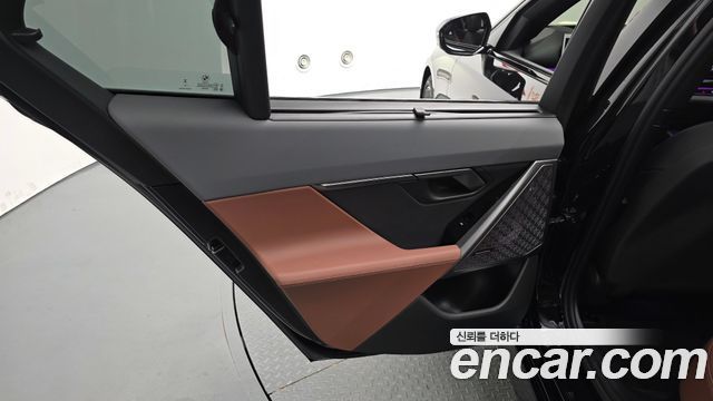 BMW 5-Series 2026 — photo 15