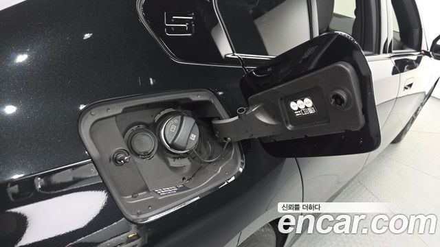 BMW 5-Series 2026 — photo 29