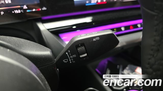 BMW 5-Series 2026 — photo 30