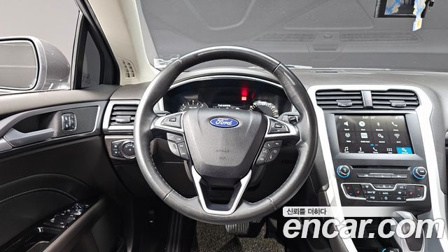 Ford Mondeo 2017 — photo 13