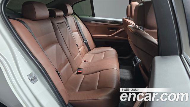 BMW 5-Series 2013 — photo 11