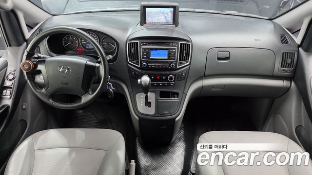 Hyundai Starex 2019 — photo 10